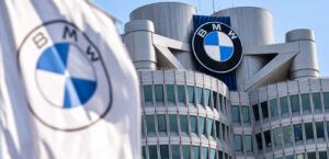 BMW скорочує до 8000 робочих місць: деякі працівники отримають по 50 тисяч євро за кожен рік стажу