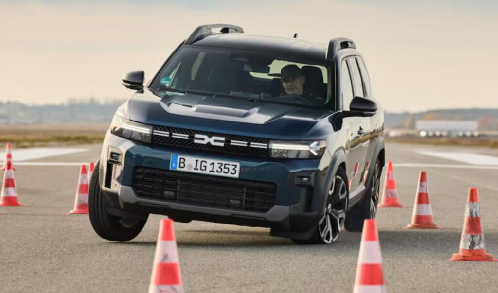автомобіль Dacia Bigster