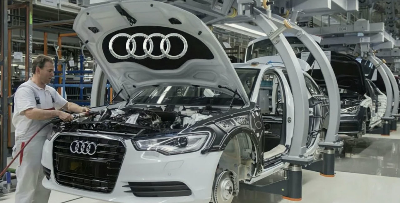 цех зібрки автомобілей Audi